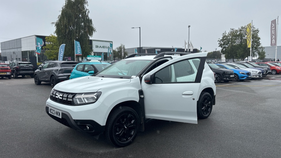 Dacia Duster 1.3 TCe 130 Extreme SE 5dr Petrol Estate - Image 21