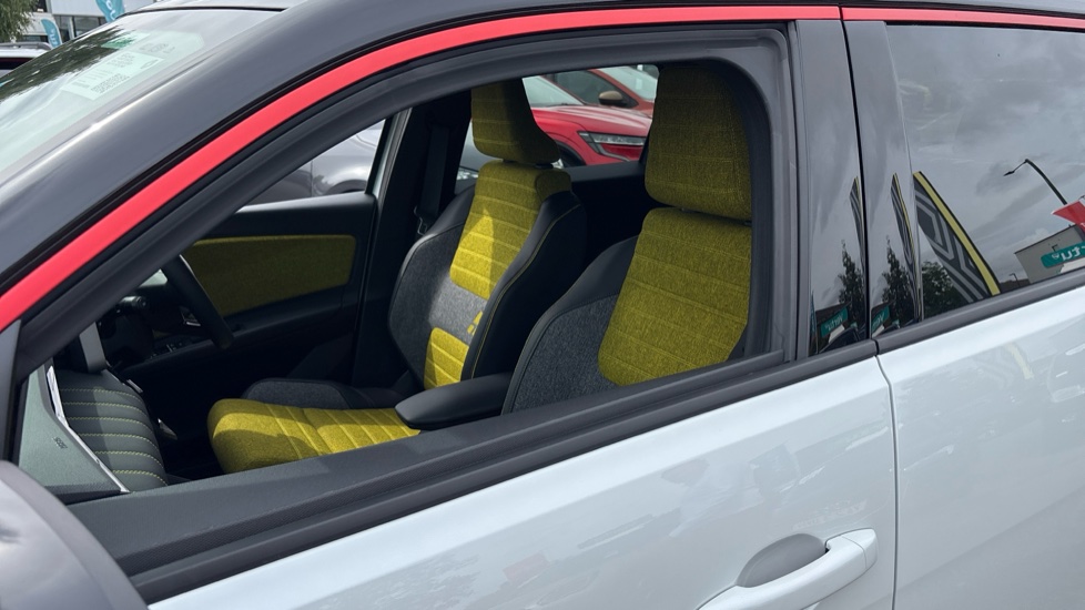 Renault 5 110kW Iconic Five + Comfort Range 52kWh 5dr Auto Electric Hatchback - Image 42