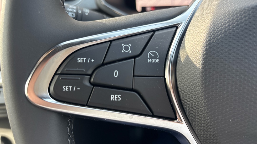Renault Captur 1.0 TCE 90 Techno 5dr Petrol Hatchback - Image 21