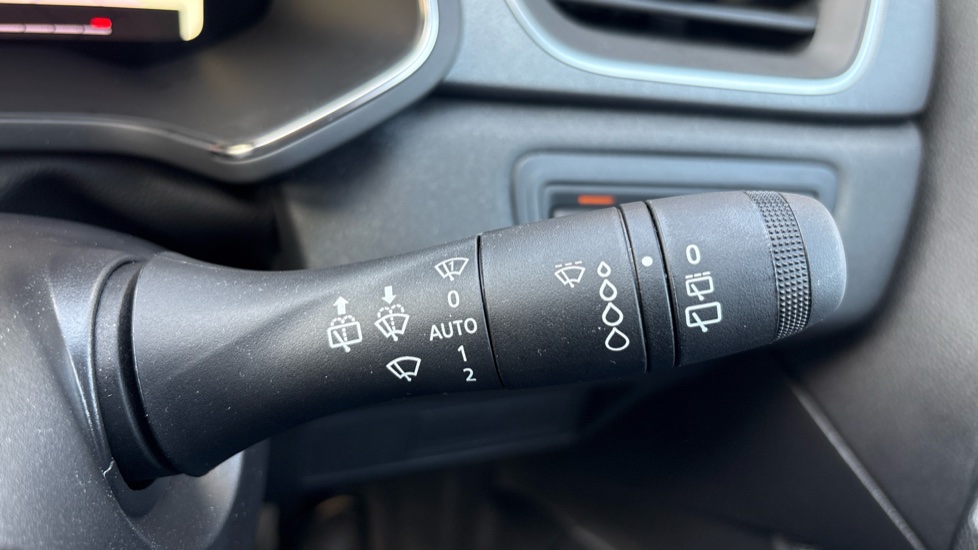 Renault Captur 1.0 TCE 90 Techno 5dr Petrol Hatchback - Image 25