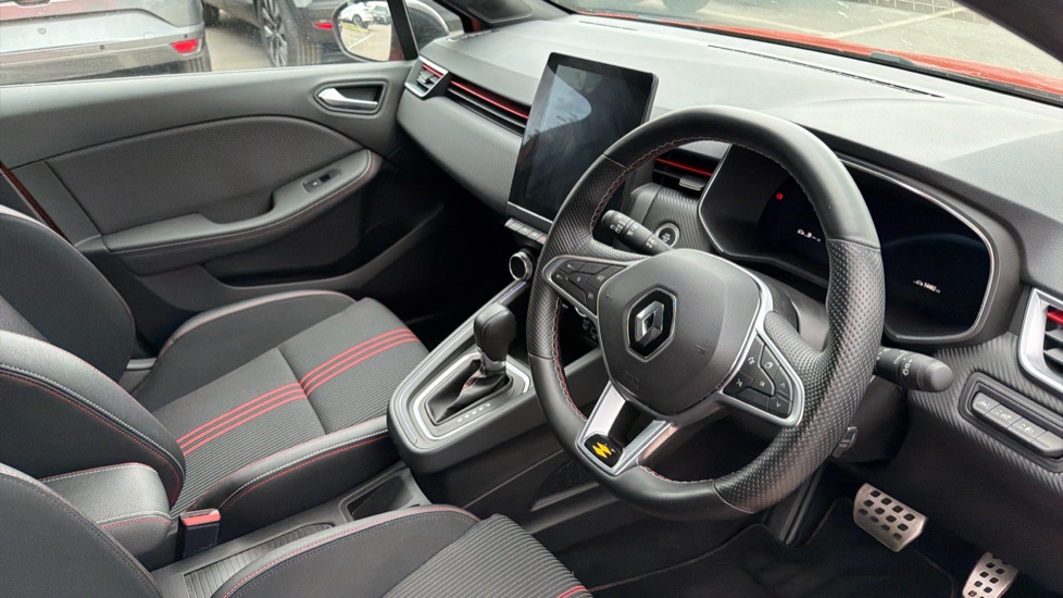 Renault Clio 1.6 E-TECH Hybrid 140 RS Line 5dr Auto Hybrid Hatchback - Image 11