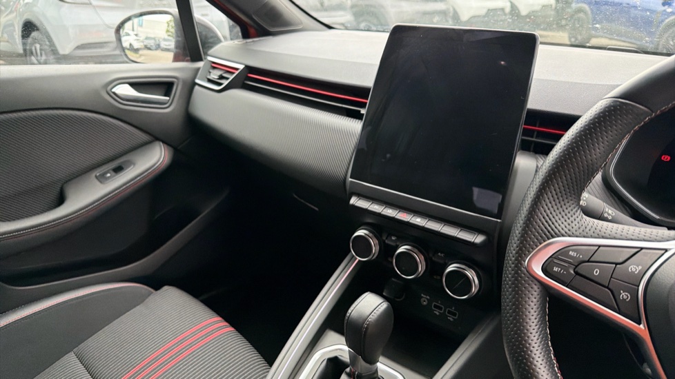 Renault Clio 1.6 E-TECH Hybrid 140 RS Line 5dr Auto Hybrid Hatchback - Image 14