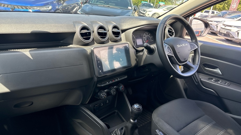 Dacia Duster 1.3 TCe 130 Expression 5dr Petrol Estate - Image 9