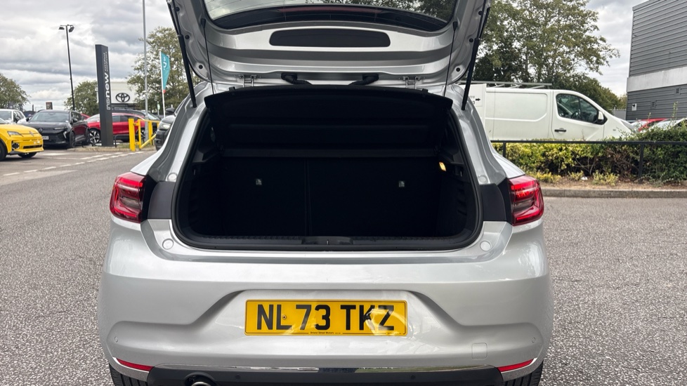 Renault Clio 1.0 TCe 90 Techno 5dr Petrol Hatchback - Image 4