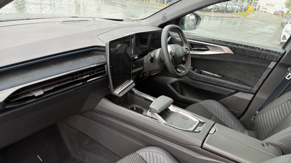 Renault Austral E-Tech Full Hybrid Iconic Esprit Alpine 5dr Auto Hybrid Estate - Image 9