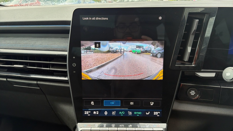 Renault Austral E-Tech Full Hybrid Iconic Esprit Alpine 5dr Auto Hybrid Estate - Image 22