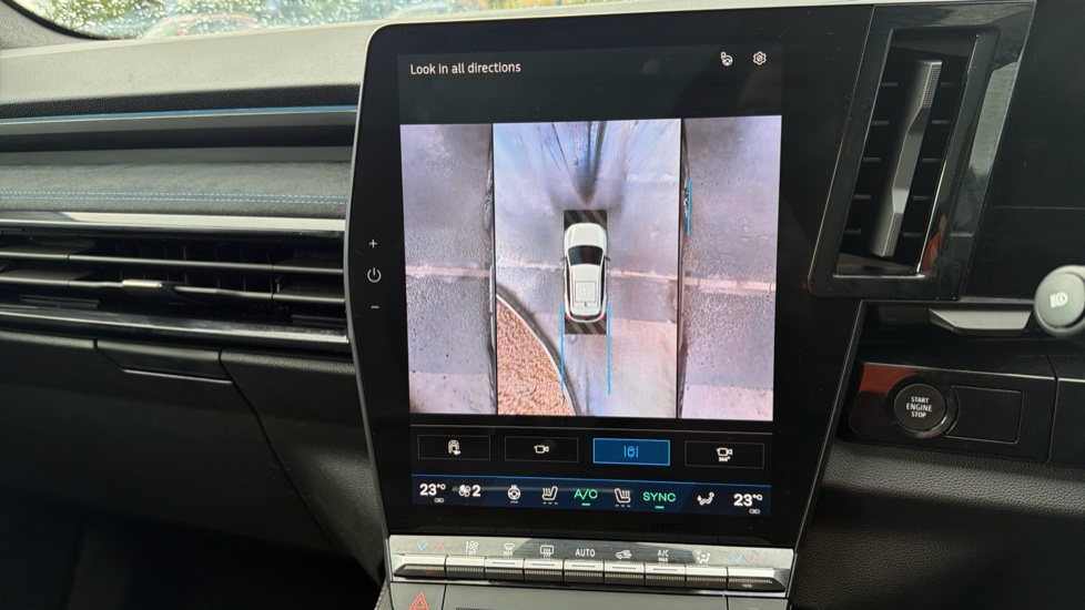 Renault Austral E-Tech Full Hybrid Iconic Esprit Alpine 5dr Auto Hybrid Estate - Image 23
