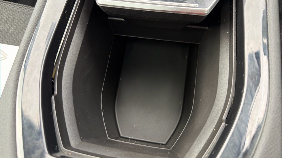 Renault Austral E-Tech Full Hybrid Iconic Esprit Alpine 5dr Auto Hybrid Estate - Image 28