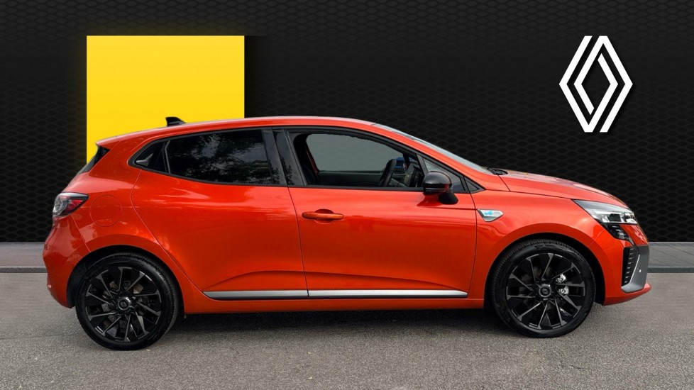 Renault Clio 1.6 E-TECH full hybrid 145 Esprit Alpine 5dr Auto Hybrid Hatchback - Image 5