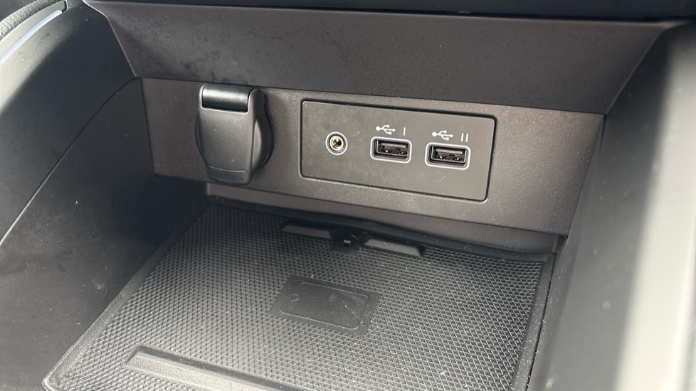 Renault Clio 1.6 E-TECH full hybrid 145 Esprit Alpine 5dr Auto Hybrid Hatchback - Image 33
