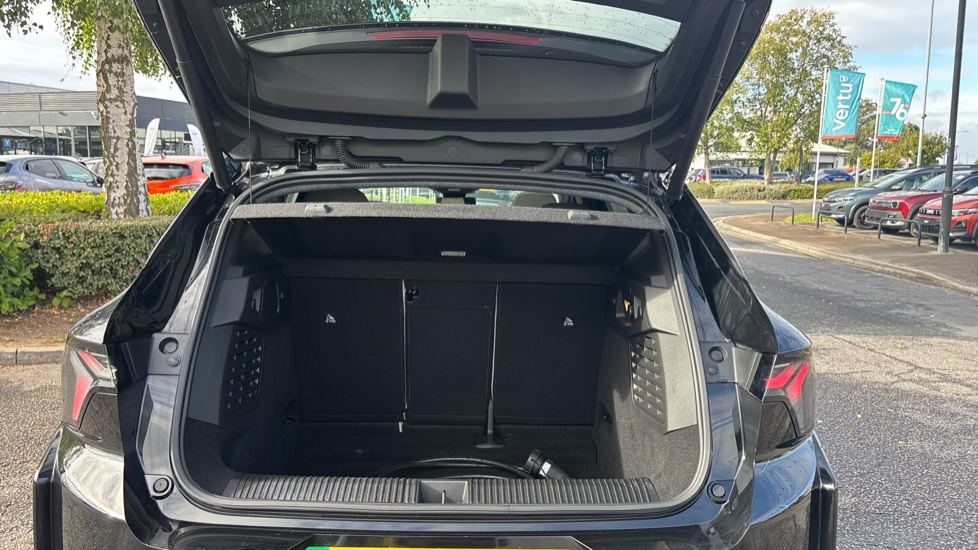 Renault Scenic E-Tech 160kW Iconic 87kWh Long Range 5dr Auto Electric Estate - Image 4