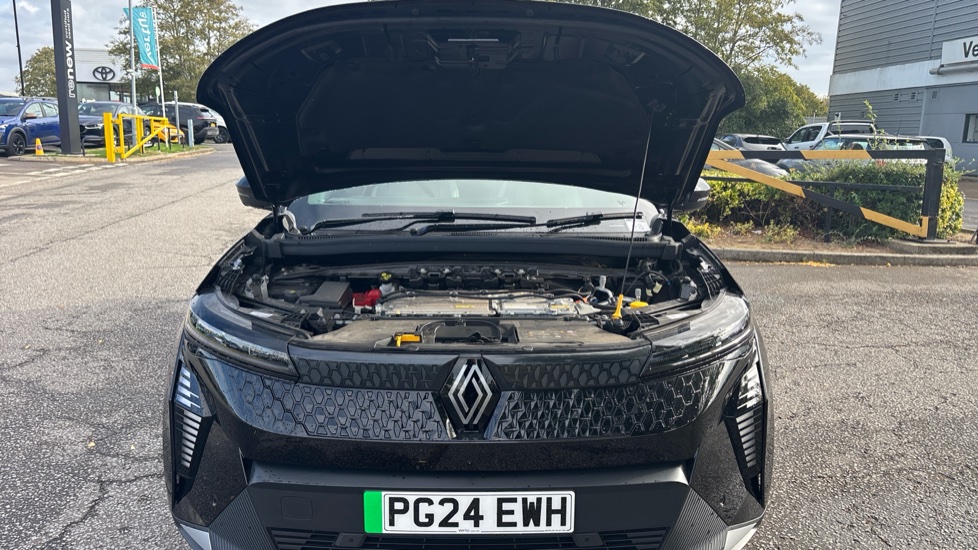 Renault Scenic E-Tech 160kW Iconic 87kWh Long Range 5dr Auto Electric Estate - Image 8