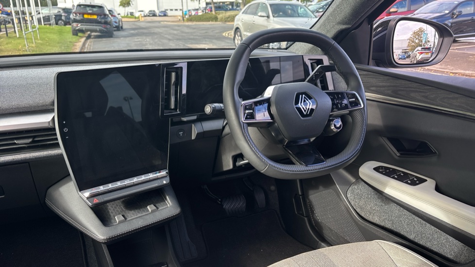 Renault Scenic E-Tech 160kW Iconic 87kWh Long Range 5dr Auto Electric Estate - Image 9