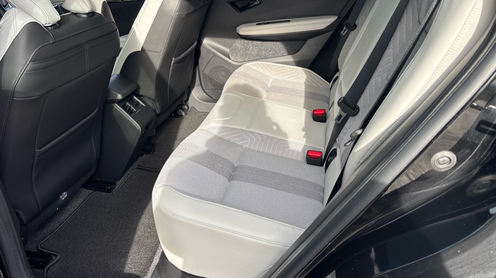 Renault Scenic E-Tech 160kW Iconic 87kWh Long Range 5dr Auto Electric Estate - Image 16