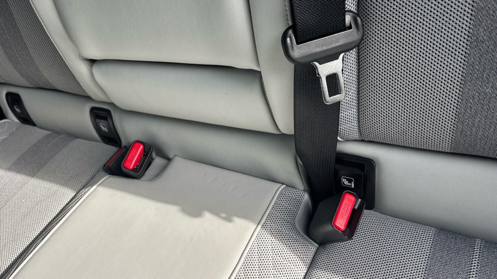 Renault Scenic E-Tech 160kW Iconic 87kWh Long Range 5dr Auto Electric Estate - Image 17