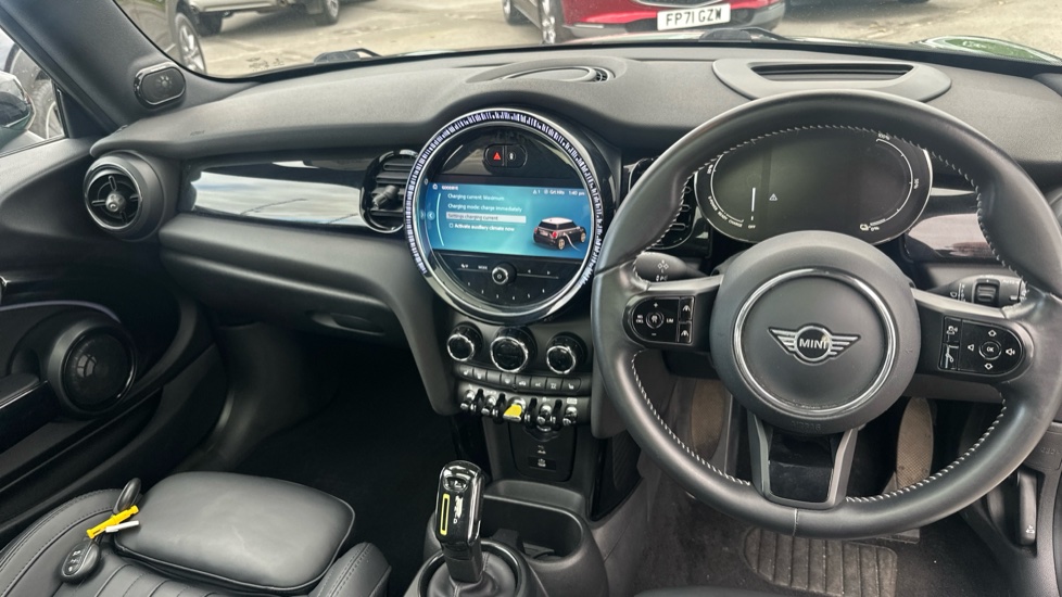 MINI Hatchback 135kW Cooper S Level 3 33kWh 3dr Auto Electric Hatchback - Image 10