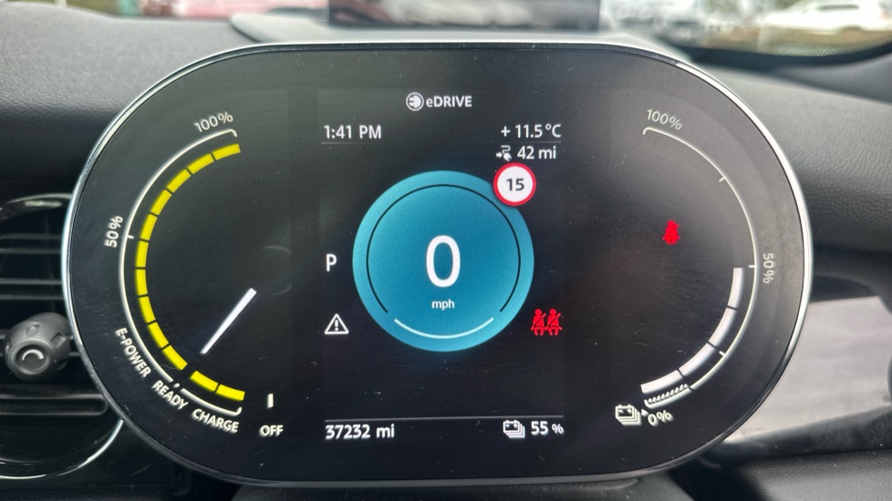 MINI Hatchback 135kW Cooper S Level 3 33kWh 3dr Auto Electric Hatchback - Image 18