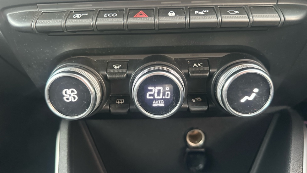 Dacia Duster 1.0 TCe 100 Prestige 5dr Bi Fuel Estate - Image 22