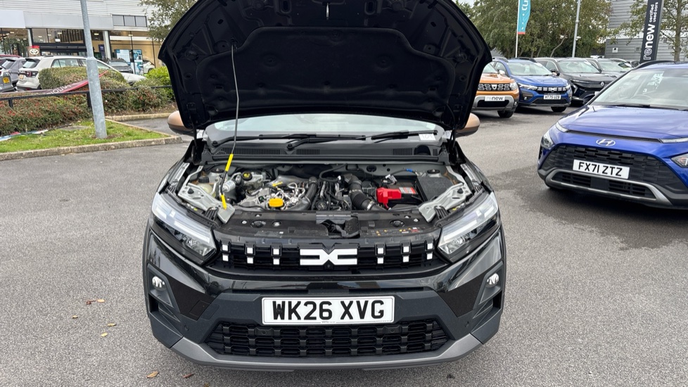 Dacia Jogger 1.0 TCe Extreme 5dr Petrol Estate - Image 8