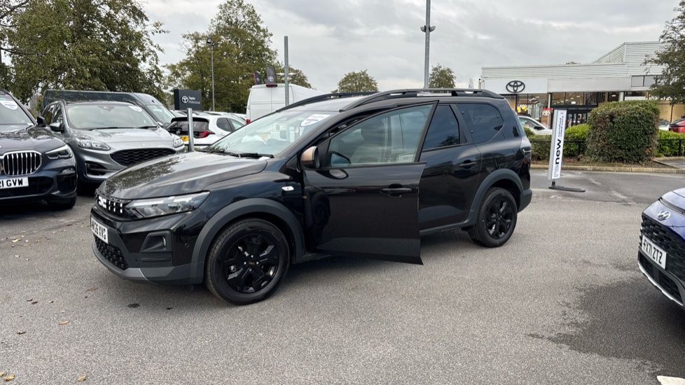 Dacia Jogger 1.0 TCe Extreme 5dr Petrol Estate - Image 43