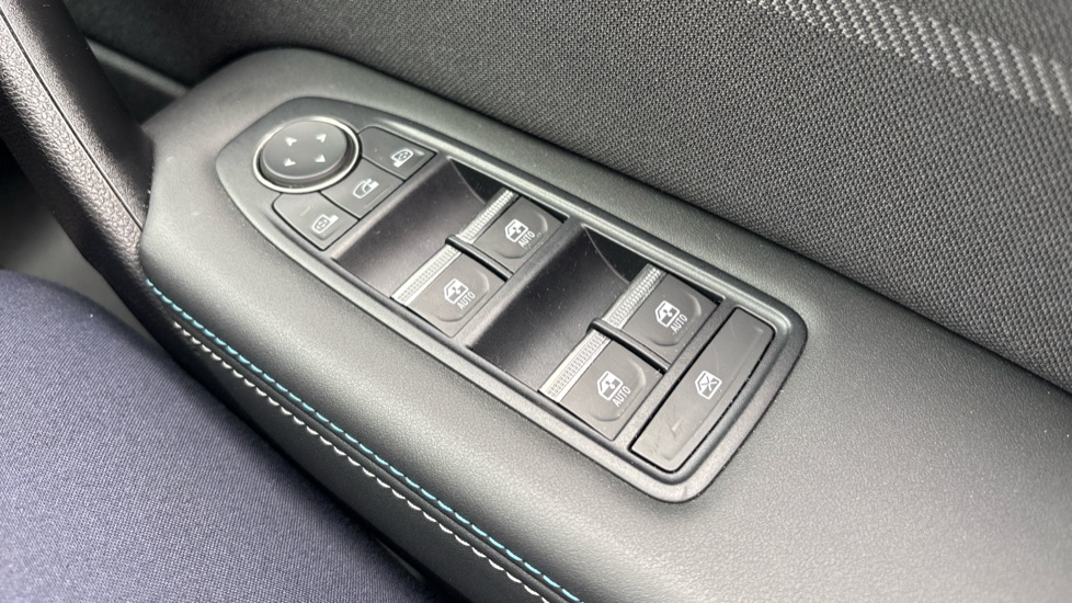 Renault Symbioz 1.3 TCe 140 Techno Esprit Alpine 5dr Petrol Estate - Image 34