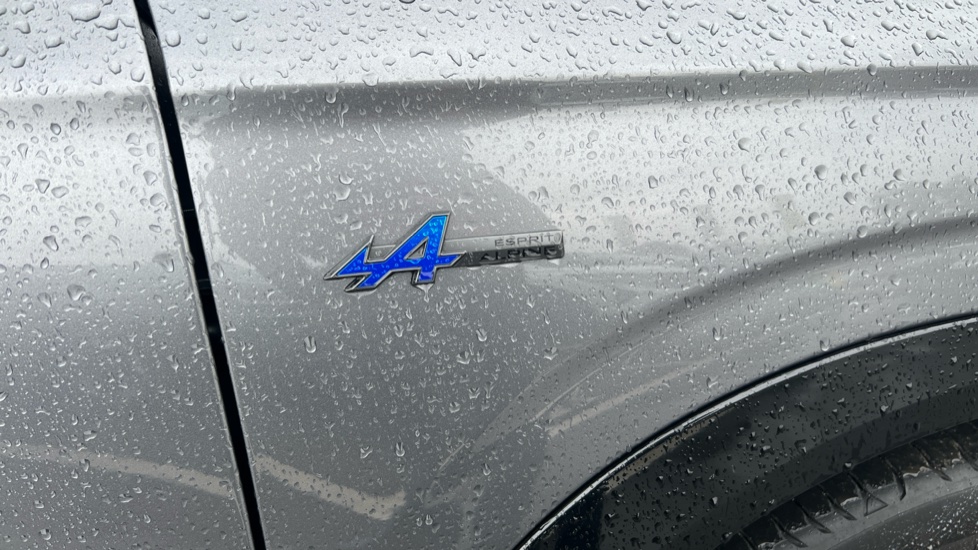 Renault Austral E-Tech FHEV Iconic Esprit Alpine 5dr Auto Hybrid Estate - Image 8