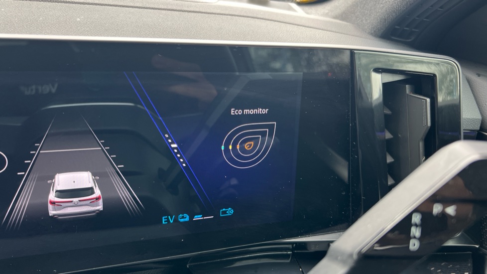 Renault Austral E-Tech FHEV Iconic Esprit Alpine 5dr Auto Hybrid Estate - Image 22
