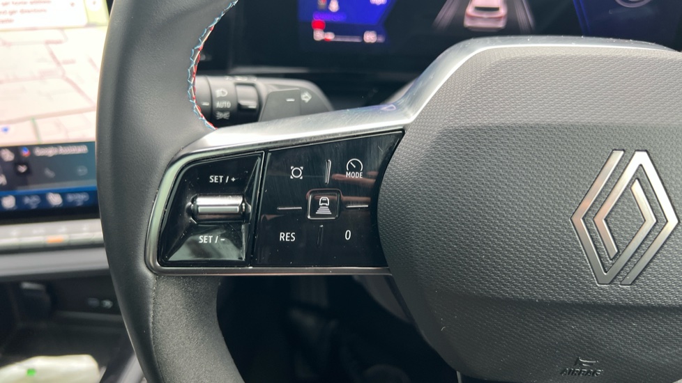 Renault Austral E-Tech FHEV Iconic Esprit Alpine 5dr Auto Hybrid Estate - Image 24