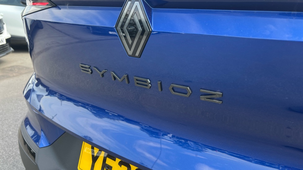 Renault Symbioz 1.3 TCe 140 Techno Esprit Alpine 5dr Petrol Estate - Image 8
