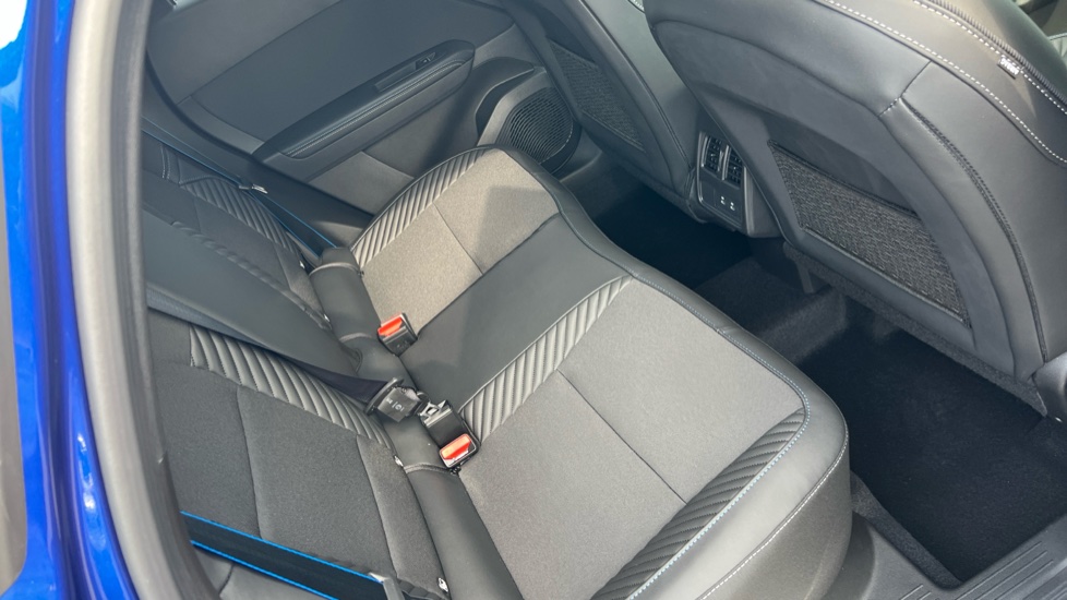 Renault Symbioz 1.3 TCe 140 Techno Esprit Alpine 5dr Petrol Estate - Image 16