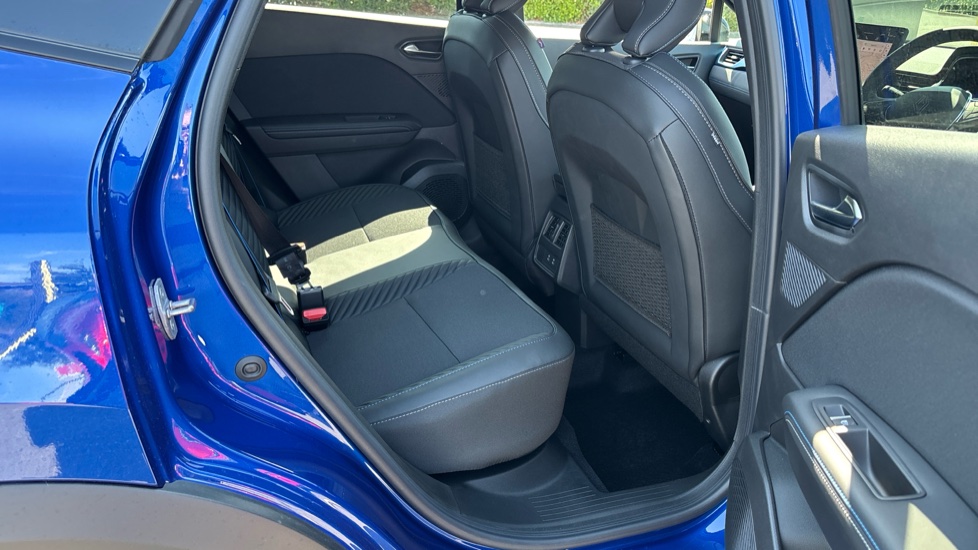 Renault Symbioz 1.3 TCe 140 Techno Esprit Alpine 5dr Petrol Estate - Image 31