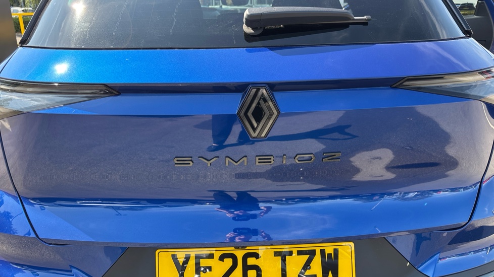 Renault Symbioz 1.3 TCe 140 Techno Esprit Alpine 5dr Petrol Estate - Image 35