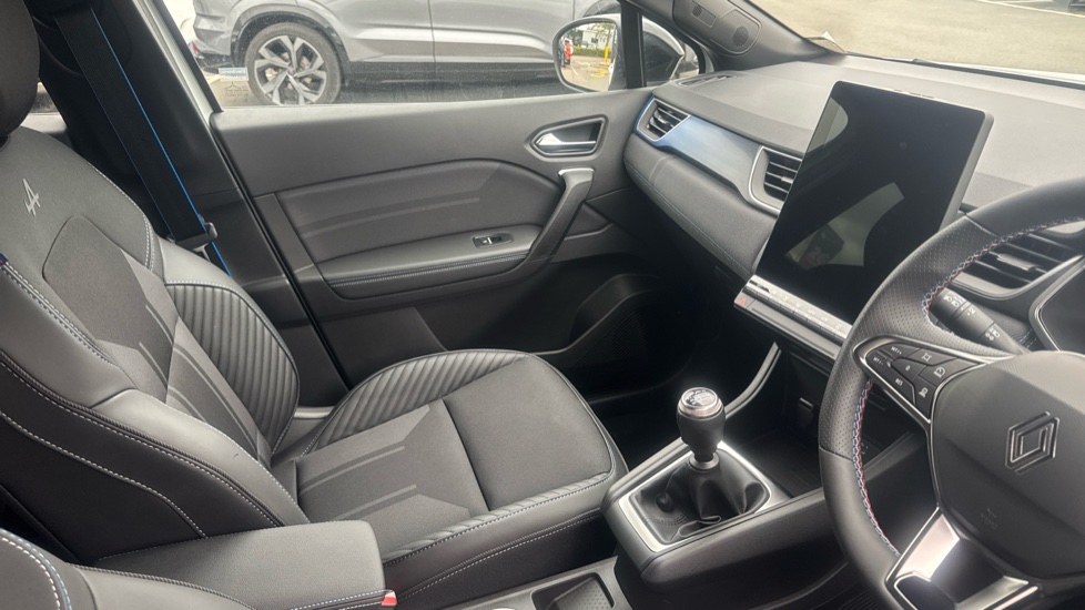 Renault Symbioz 1.3 TCe 140 Techno Esprit Alpine 5dr Petrol Estate - Image 14