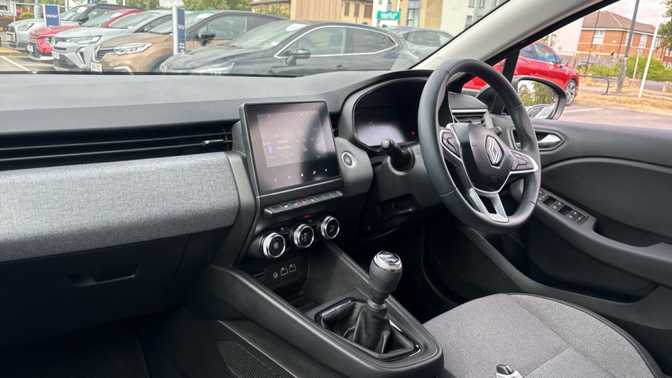 Renault Clio 1.0 TCe 90 Evolution 5dr Petrol Hatchback - Image 9