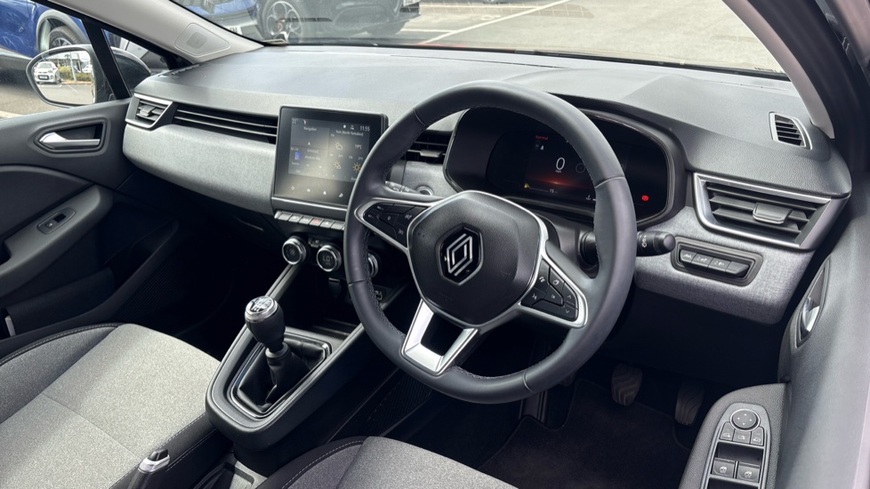Renault Clio 1.0 TCe 90 Evolution 5dr Petrol Hatchback - Image 11