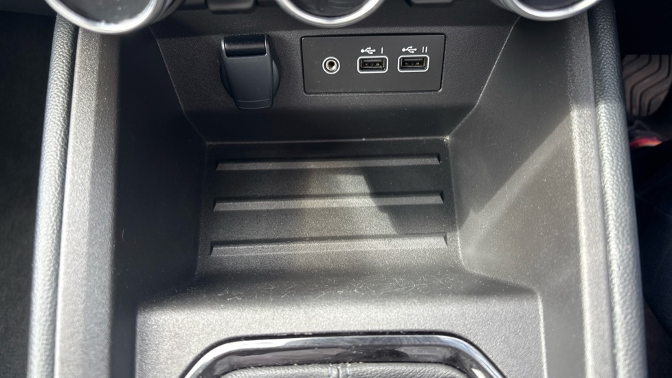 Renault Clio 1.0 TCe 90 Evolution 5dr Petrol Hatchback - Image 25