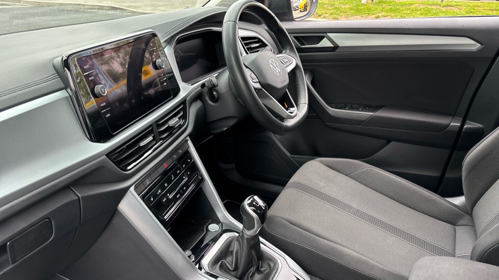 Volkswagen T-Roc 1.0 TSI Life 5dr Petrol Hatchback - Image 9