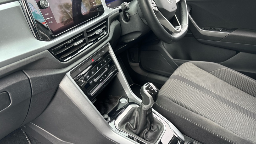 Volkswagen T-Roc 1.0 TSI Life 5dr Petrol Hatchback - Image 13