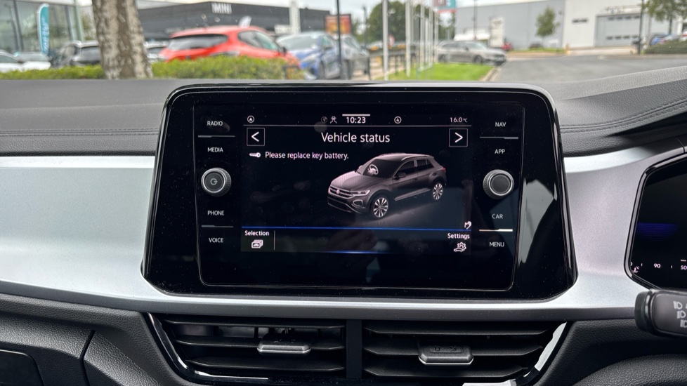 Volkswagen T-Roc 1.0 TSI Life 5dr Petrol Hatchback - Image 24