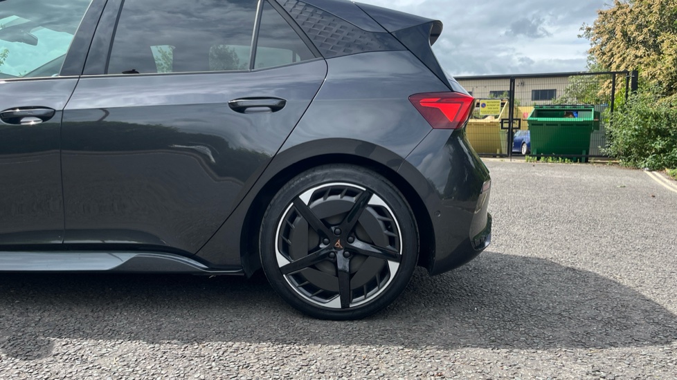 CUPRA Born 169kW e-Boost V3 77kWh 5dr Auto Electric Hatchback - Image 5