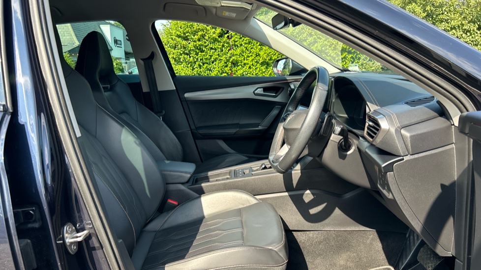 CUPRA Formentor 2.0 TSI 190 V2 5dr DSG 4Drive Petrol Estate - Image 15