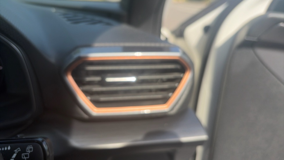 CUPRA Leon 2.0 TSI VZ1 5dr DSG Petrol Hatchback - Image 34