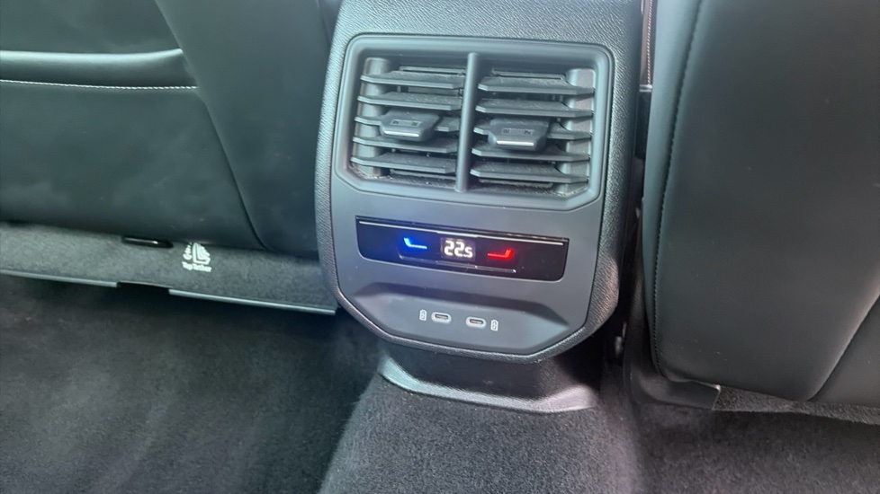 CUPRA Leon 2.0 TSI VZ1 5dr DSG Petrol Hatchback - Image 37