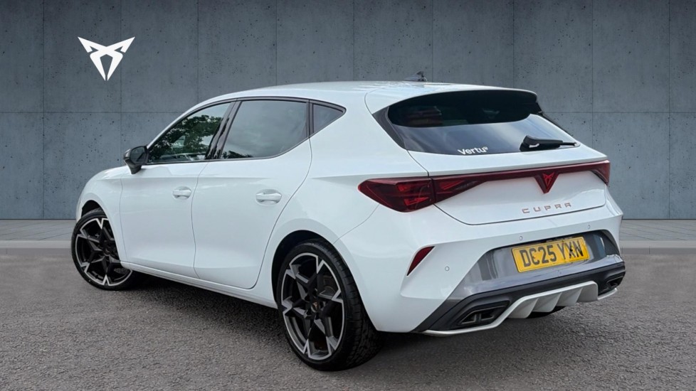 CUPRA Leon 1.5 eTSI 150 V2 5dr DSG Petrol Hatchback - Image 3