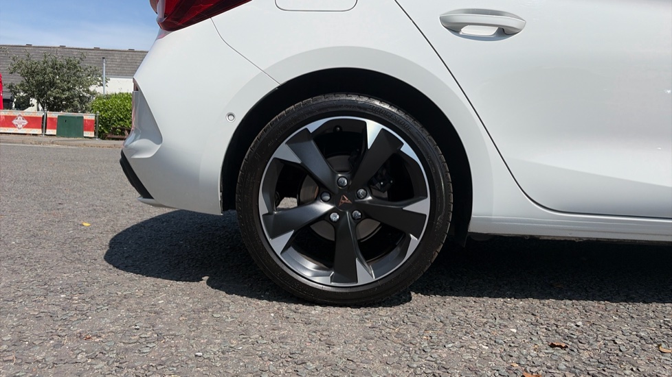 CUPRA Leon 1.5 TSI V1 5dr Petrol Hatchback - Image 5