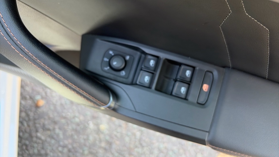 CUPRA Leon 1.5 TSI V1 5dr Petrol Hatchback - Image 33