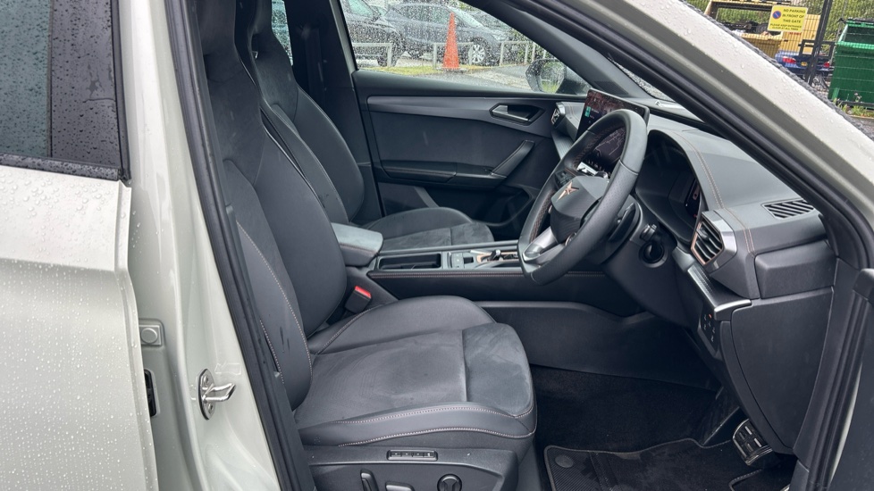 CUPRA Leon 1.5 eTSI 150 V2 5dr DSG Petrol Estate - Image 15