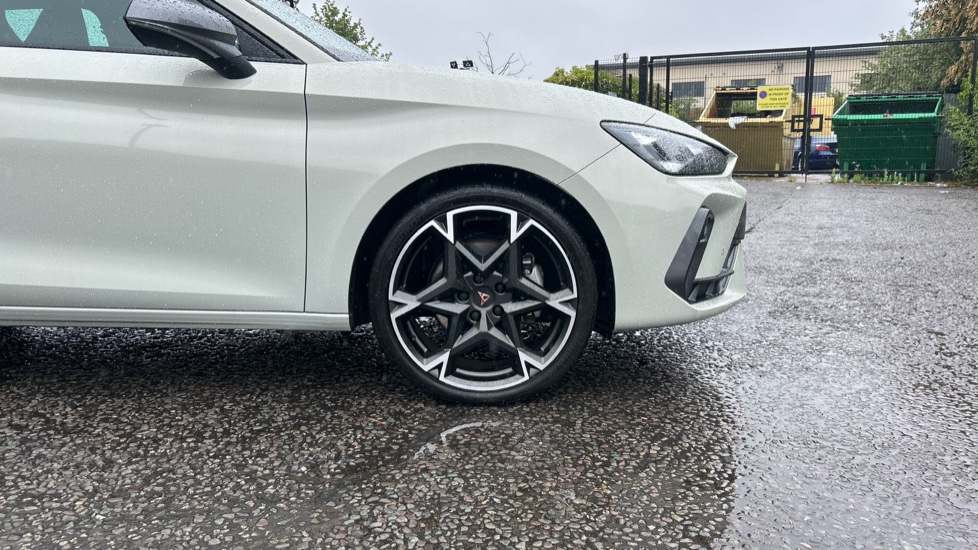 CUPRA Leon 1.5 eTSI 150 V2 5dr DSG Petrol Estate - Image 21