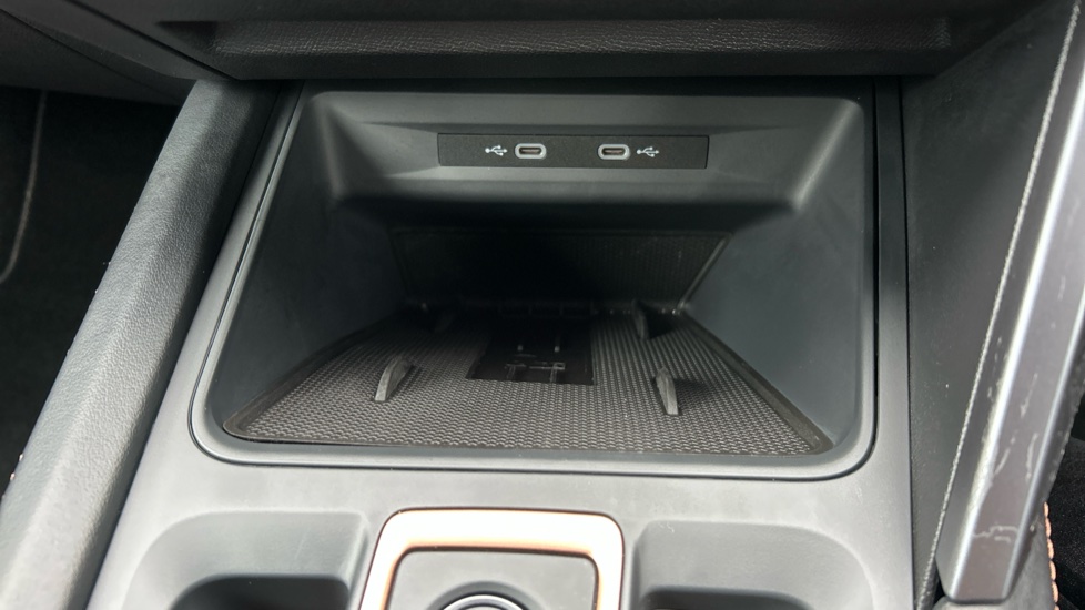 CUPRA Leon 1.5 eTSI 150 V2 5dr DSG Petrol Estate - Image 33