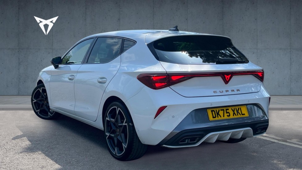 CUPRA Leon 1.5 eTSI 150 V2 5dr DSG Petrol Hatchback - Image 3